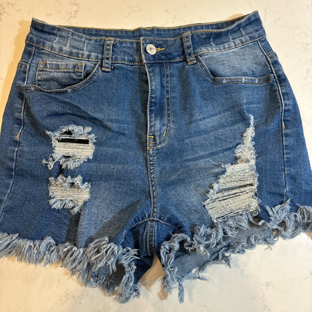 Distressed high waisted shorts